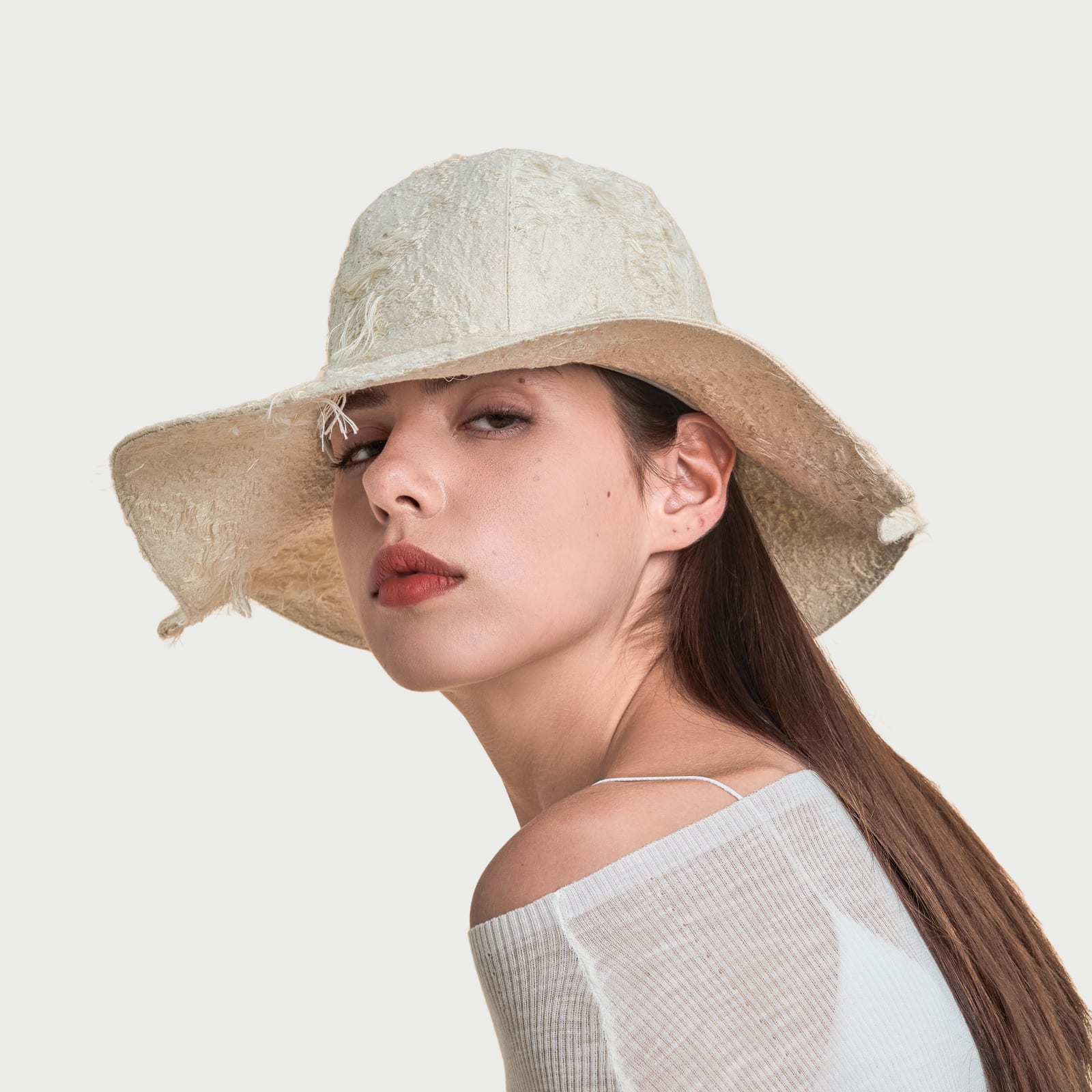 The Curve Paradox Eggshell White · Fringe view 7